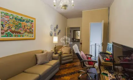 Casa com 4 dormitórios, sendo 3 suites, 2 vagas e 6 banheiros no bairro tres figueiras
