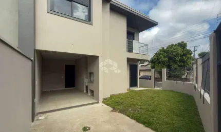 Casa 3 dormitórios, suíte, Varanda, piso porcelanato, vaga coberta, churrasqueira, bairro Pátria Nova em Novo Hamburgo