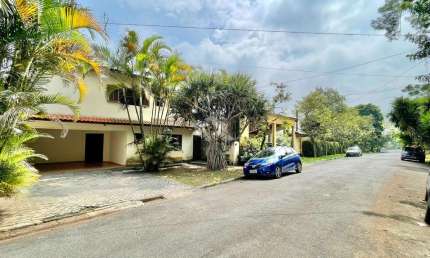 Cond. Vila Velha - Casa 2 suítes + Apto hóspedes, 4 vagas