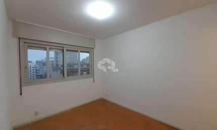 Apartamento dois quartos, localizado nos altos da Duque de Caxias