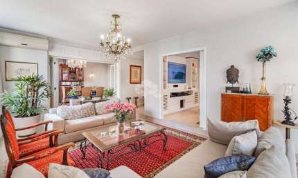 Apartamento de 210m2, 3 quartos, suíte na Vinte e Quatro de Outubro.