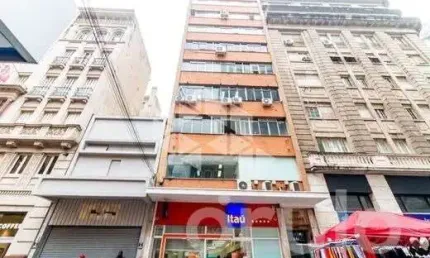 Sala comercial no calçadão, para clinicas, consultorios, sala dupla.