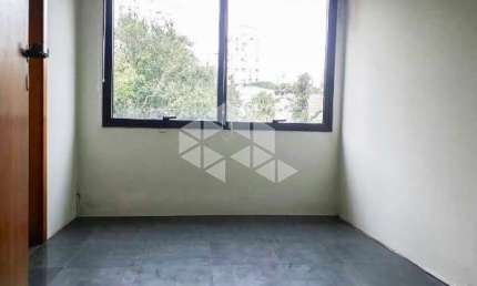 SALA COMERCIAL, COM PORTARIA 24 HRS E VIGIA INTERNA.