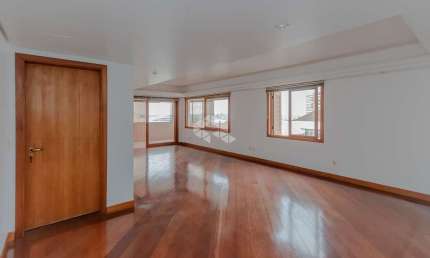 Apartamento com 4 quartos, 2 vagas, com vista espetacular para o Guaiba.