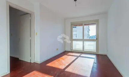 Apartamento com 2 quartos e 76m² à venda em Partenon, Porto Alegre.
