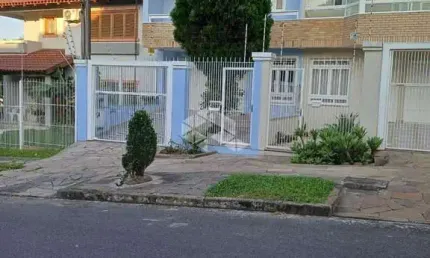 Casa com 3 quartos à venda na Rua Henrique Scliar, 16, Jardim Itu Sabará, Porto Alegre