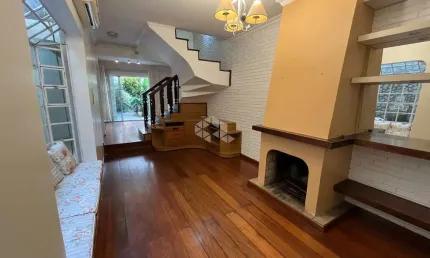 Casa com 3 quartos à venda na Rua Miguel Tostes, 706, Rio Branco, Porto Alegre