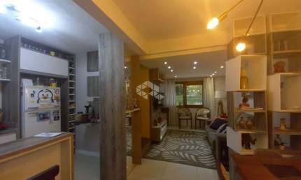 Casa/sobrado de 3 dormitórios com suite no Jardim Floresta