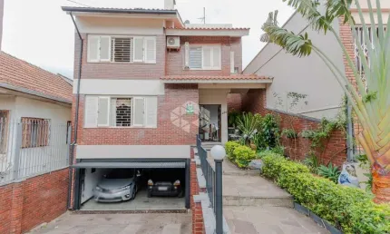 Casa com 4 dormitórios/quartos com suite e closet no cristo redentor