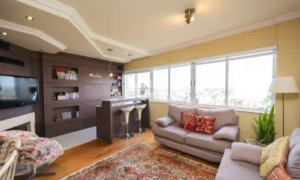 Apartamento  3 dormitórios/quartos 2 vagas de garagem cobertas/box  São João/Porto Alegre