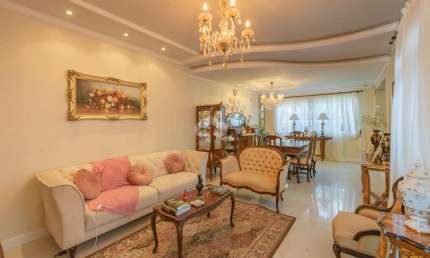 Casa com 3 quartos à venda na Avenida Guaíba, 4572, Vila Assunção, Porto Alegre