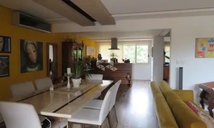 EXPETACULAR RESIDENCIA COM VISTA PARA O POR DO SOL NO GUAIBA