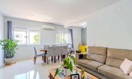 Casa à venda com 4 quartos 379 m² no bairro Chácara das Pedras