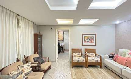 Casa  com 4 quartos 409 m² no bairro Camaquã em Porto Alegre