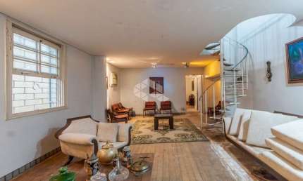 Sobrado à venda com 3 quartos 400 m² no bairro Floresta
