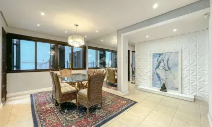 Apartamento com 5 quartos à venda na Rua Eurico Lara, 380, Medianeira, Porto Alegre