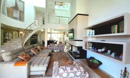 Casa espetacular com 4 suítes e alto padrão de acabamento no bairro Ipanema