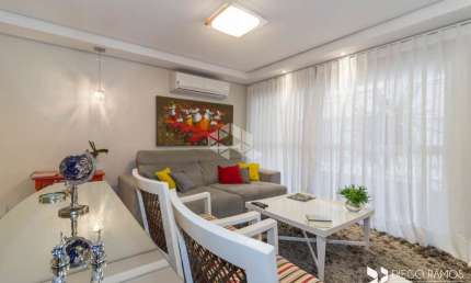 Segurança e lazer para família! Casa em condomínio na zona sul