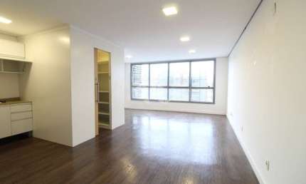 Sala comercial com 41 m²  no bairro Independencia de POA/RS