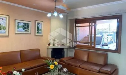 Casa 3 dormitórios, 1 suíte, 2 vagas Bairro Ipanema