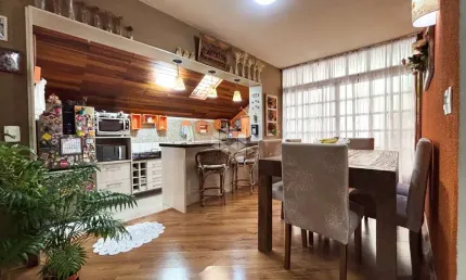 CASA EM CONDOMINIO DE 3 DORMITÓRIOS NO BAIRRO GLÓRIA