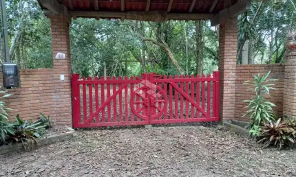 Sitio com 2 quartos, 1 banheiro com hidromassagem, à venda no Lami -Extrema.