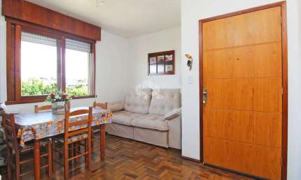 Apartamento de 2 dormitórios com box a metros do Shooping Iguatemi