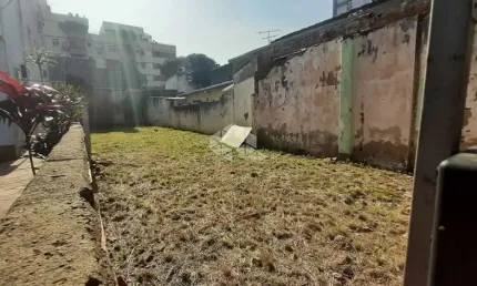 Terreno plano sem árvores de 201,82 metros quadrados na Cidade Baixa