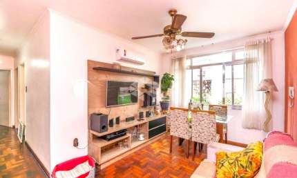 Apartamento de 3 dormitórios no Bairro Menino Deus com box a metros do Zaffari da Getúlio Vargas