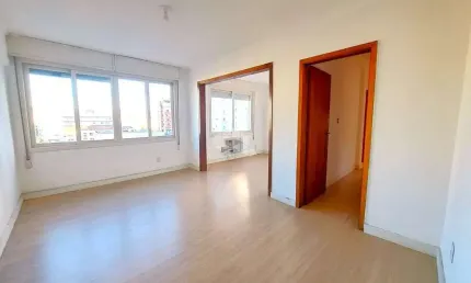 Apartamento de 2 dormitórios com vista definida e box coberto na Cidade Baixa ao lado do Zaffari