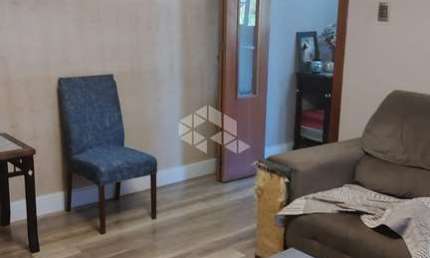 Apartamento semimobiliado com 02 quartos, à venda, no bairro Medianeira em Porto Alegre