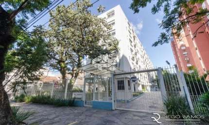 Excelente apartamento de 1 dormitório com garagem coberta e escriturada, elevador, portaria, sol leste muito bem localizado