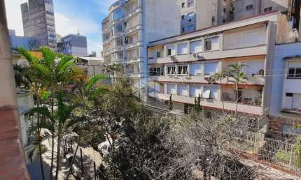 Apartamento 3 dormitórios, suíte e sacada próximo à Redenção.