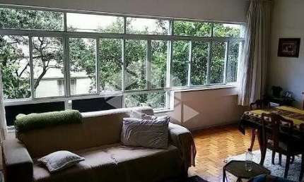 Excelente Apartamento clássico de 3 dormitórios com garagem a venda no centro histórico
