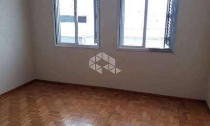 Excelente Apartamento de  2 dormitórios transformado em 3 todo reformado próximo Av. Ceará