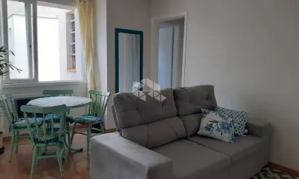 Apartamento de 2 dormitodios no bairro Praia e Belas