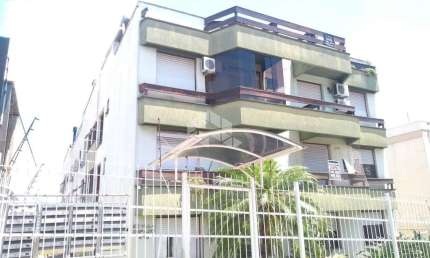 Oportunidade nesta Cobertura Dúplex - 2 dormitórios 122,42 m2 com 01 vaga coberta.
