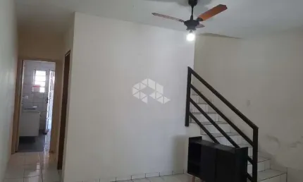 Vendo Casa Sobrado 170m² 2 Dormitórios 1 dependência de empregada 2 Vagas de Garagem no Jardim Guayana Taboão da Serra - SP