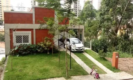 Vendo Casa Sobrado 270m² 4 Dormitórios 2 Suítes 2 Vagas Paraíso do Morumbi São Paulo - SP