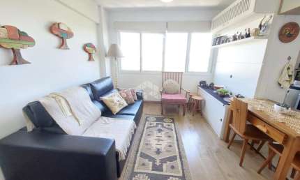 Apartamento 3 dormitórios com suíte no Bairro Azenha,bem ao lado do Menino Deus.