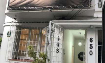 Casa com 3 quartos à venda na Rua Miguel Tostes, 648, Rio Branco, Porto Alegre