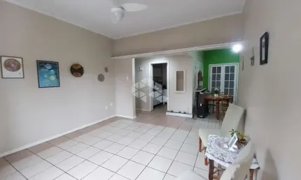 Apartamento de frente com 3 dormitórios no bairro Auxiliadora.