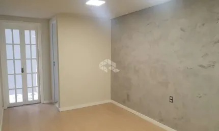 Apartamento,1 dormitório e pátio próximo do Hospital Moinhos de Vento.