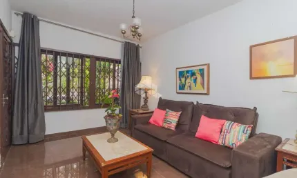 Casa com 3 quartos à venda na Rua Surupá, 124, Jardim Botânico, Porto Alegre