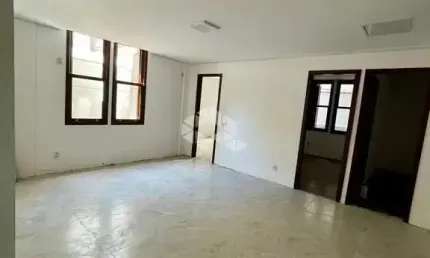 Apartamento Garden Centro na Alberto Bins, reformado com 164m²