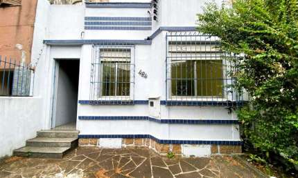 Casa comercia de 160 metros privativos no bairro Rio Branco em Porto Alegre.