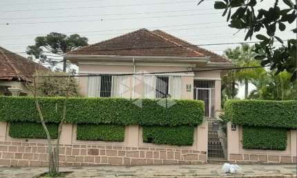 Crédito Real Vende Casa com 4 dormitórios no Partenon