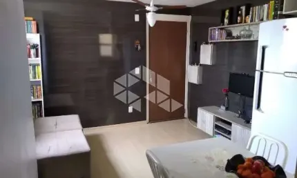 Apartamento 2 dormitórios à venda no bairro alto petrópolis com uma vaga de estacionamento rotativo.