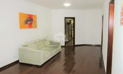 Casa Tradicional Disponível para Venda - Jardim São Pedro, Porto Alegre