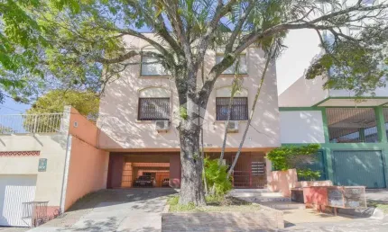 Apartamento de dois dormitórios/ quartos, semi-mobiliado